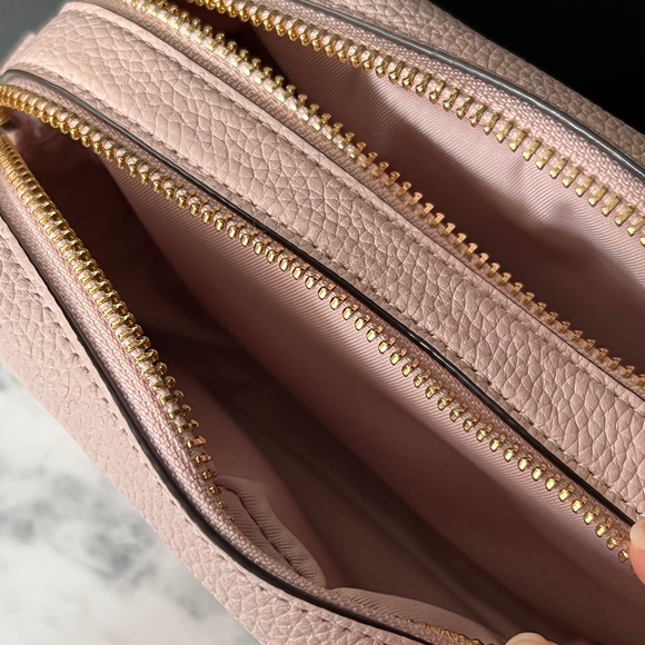 Tory Burch | Perry Bombe Mini Camera Bag - Picture 10 of 11